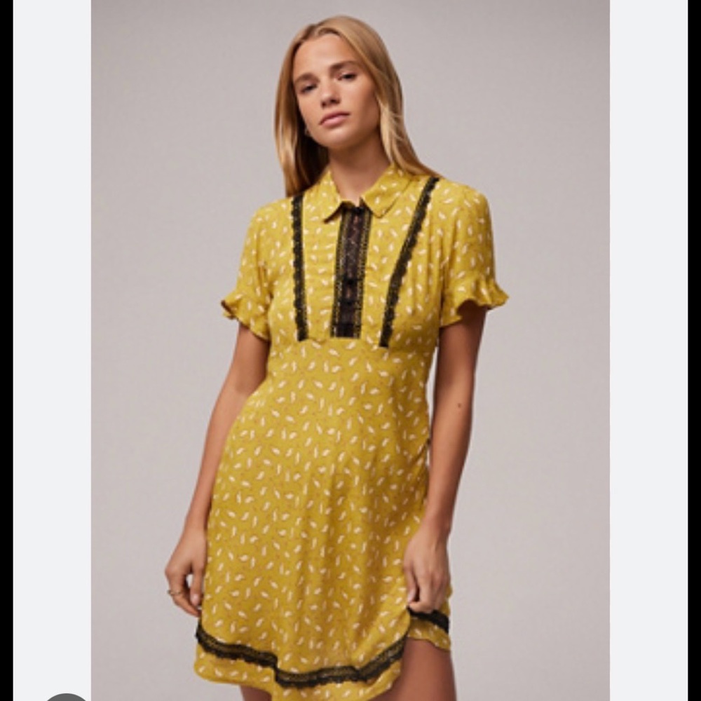 Kimchi Blue Mustard Yellow Short-Sleeve Lace-Trim Mini Dress